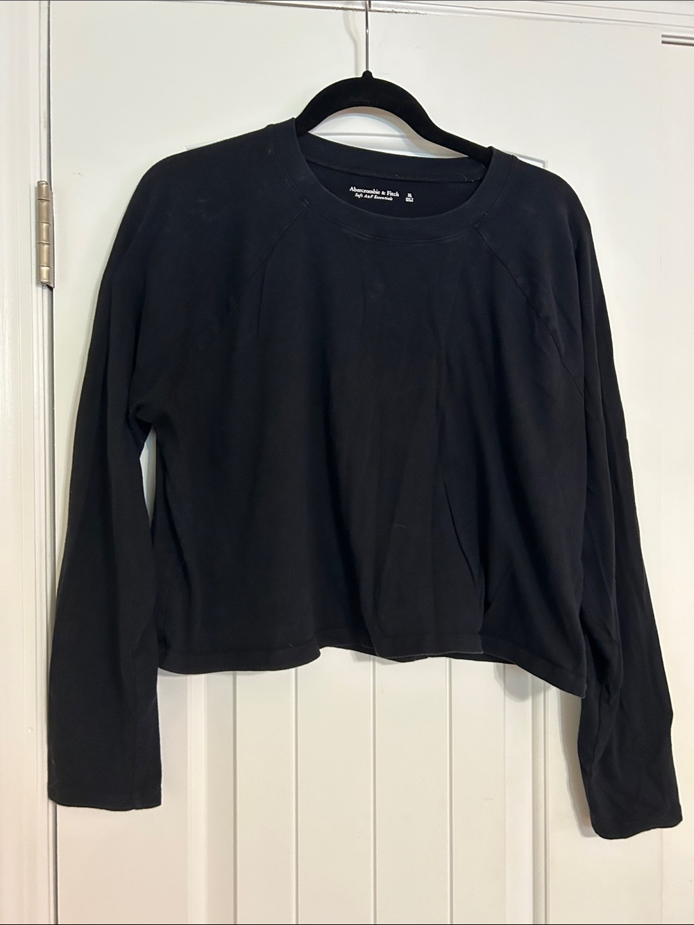 Abercrombie & Fitch Black Crewneck Long Sleeve Shirt